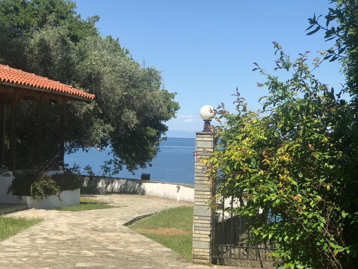 Zeusplace Seaside Home Private Beach And Parking Плака Литохору Екстериор снимка